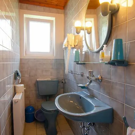 Πανσιόν And Banic 3*