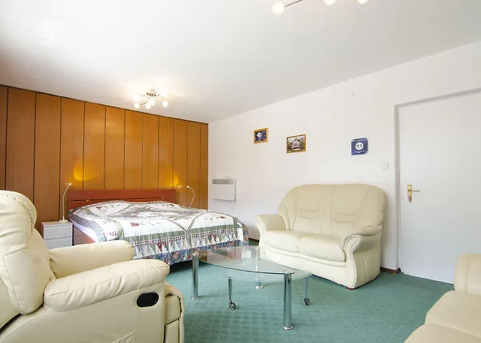 And Banic بيت ضيافة 3*